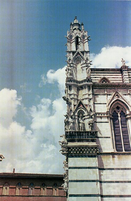 Another bit of the Duomo