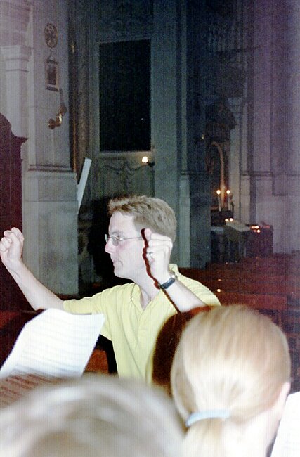 Al conducts Coelos