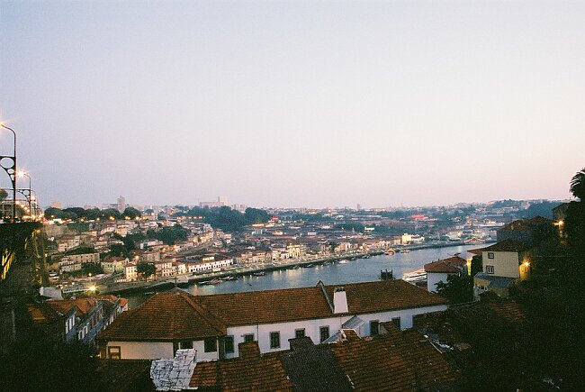 21:25 Porto from the bridge 1