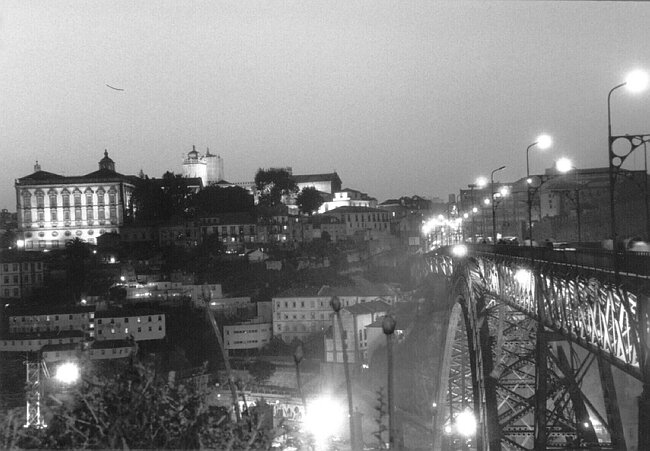 21:40 A slightly different picture of the bridge