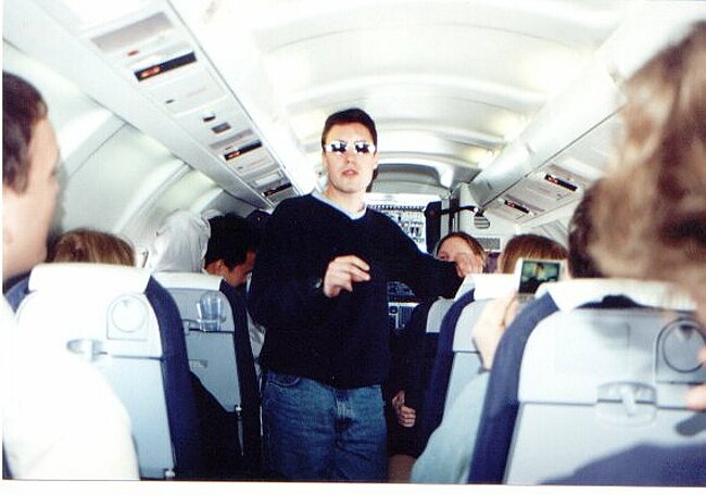 Pete surfs at 25,000 feet