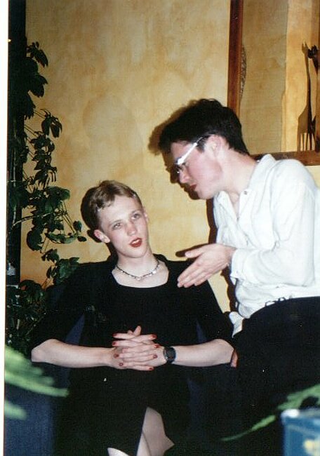 Pete converses with the best dressed man (as a woman)